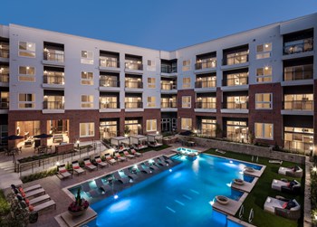 Lounge Swimming Pool With Cabana Lounge Swimming Pool With Cabana at Berkshire Pullman, Frisco, TX - Photo Gallery 4